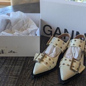 White Wide Belt Buckle Ballerinas